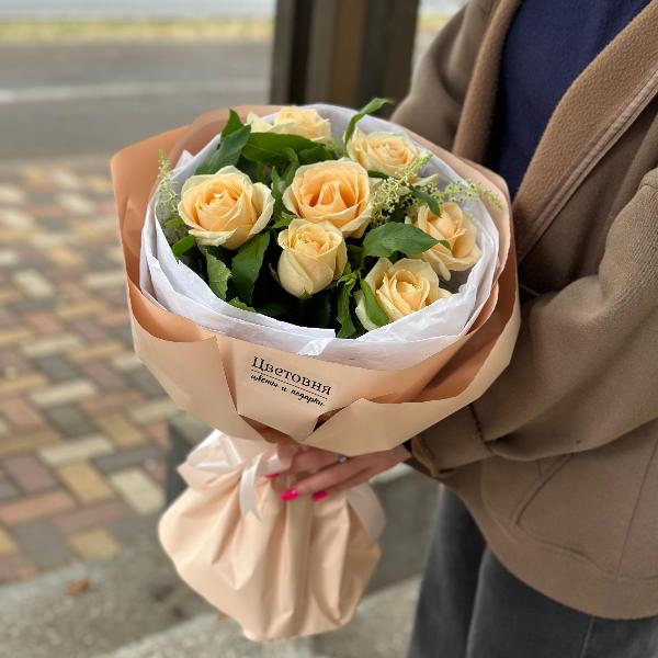 Букет из роз "Красочное лето"